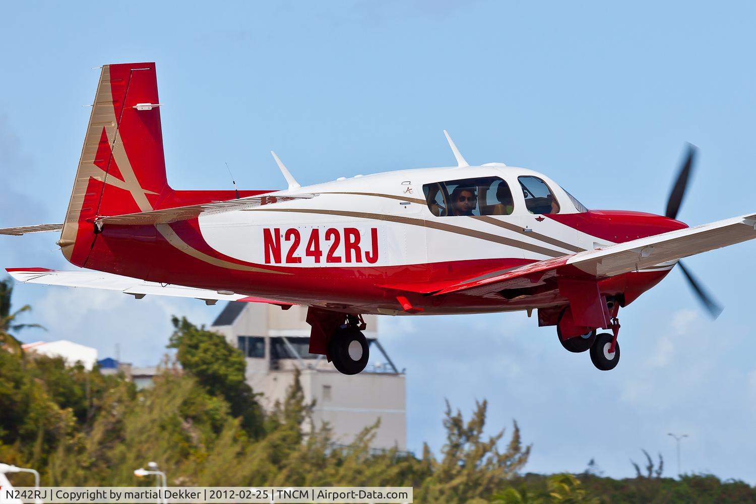 N242RJ, Mooney M20TN Acclaim C/N 31-0015, landing sxm