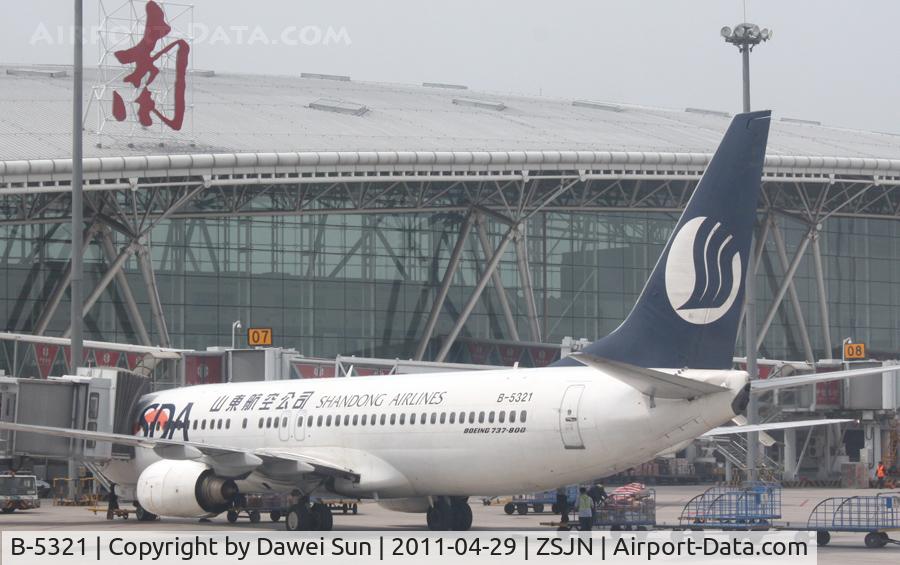 B-5321, 2007 Boeing 737-8AL C/N 35073, B-5321