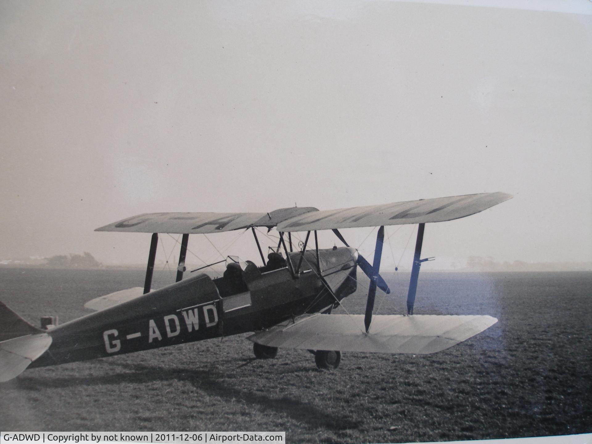 G-ADWD, De Havilland DH-82A Tiger Moth II C/N 3447, Jimmy Hale (RAF) first solo flight 23-8-1937 at
Prestwick flying school