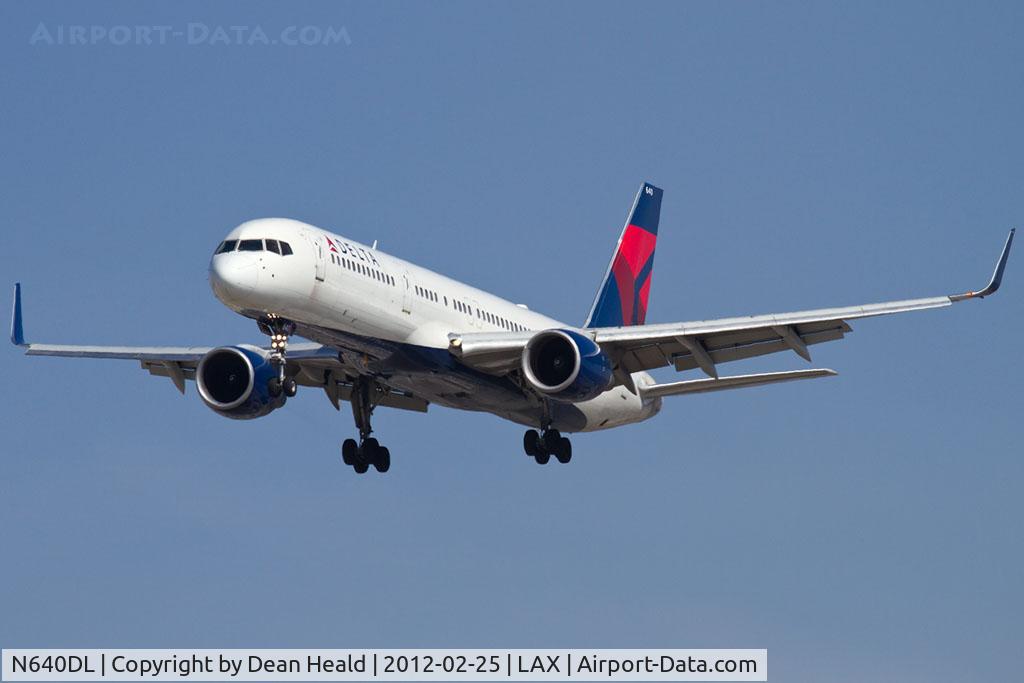 N640DL, 1988 Boeing 757-232 C/N 23994, Delta Air Lines N640DL (FLT DAL1554) from Hartsfield-Jackson Atlanta Int'l (KATL) on short final to RWY 25L.