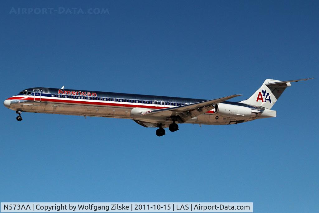 N573AA, 1991 McDonnell Douglas MD-82 (DC-9-82) C/N 53092, visitor