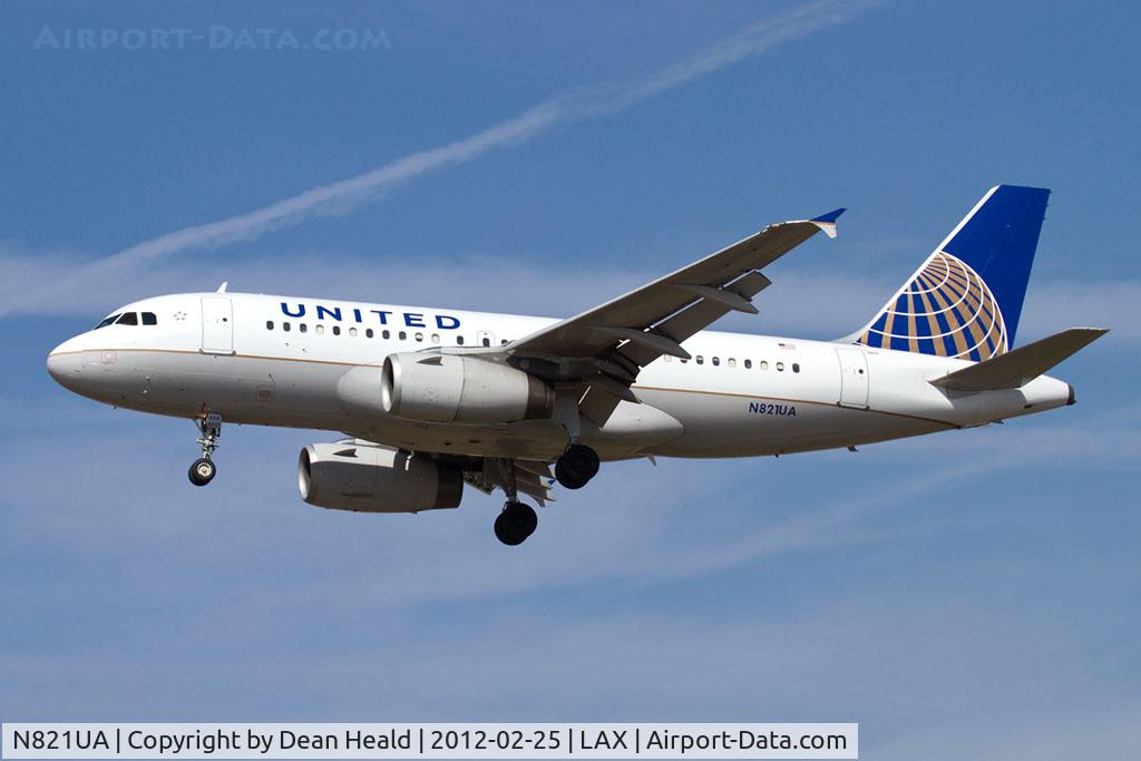 N821UA, 1998 Airbus A319-131 C/N 944, United Airlines N821UA (FLT UAL384) from Chicago O'Hare Int'l (KORD) on short final to RWY 25L.