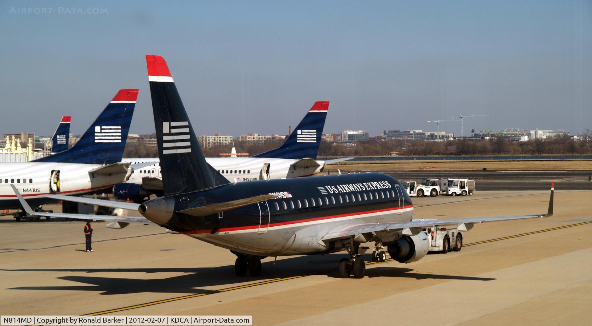 N814MD, 2004 Embraer 170SU (ERJ-170-100SU) C/N 17000033, Ready to taxi DCA, VA