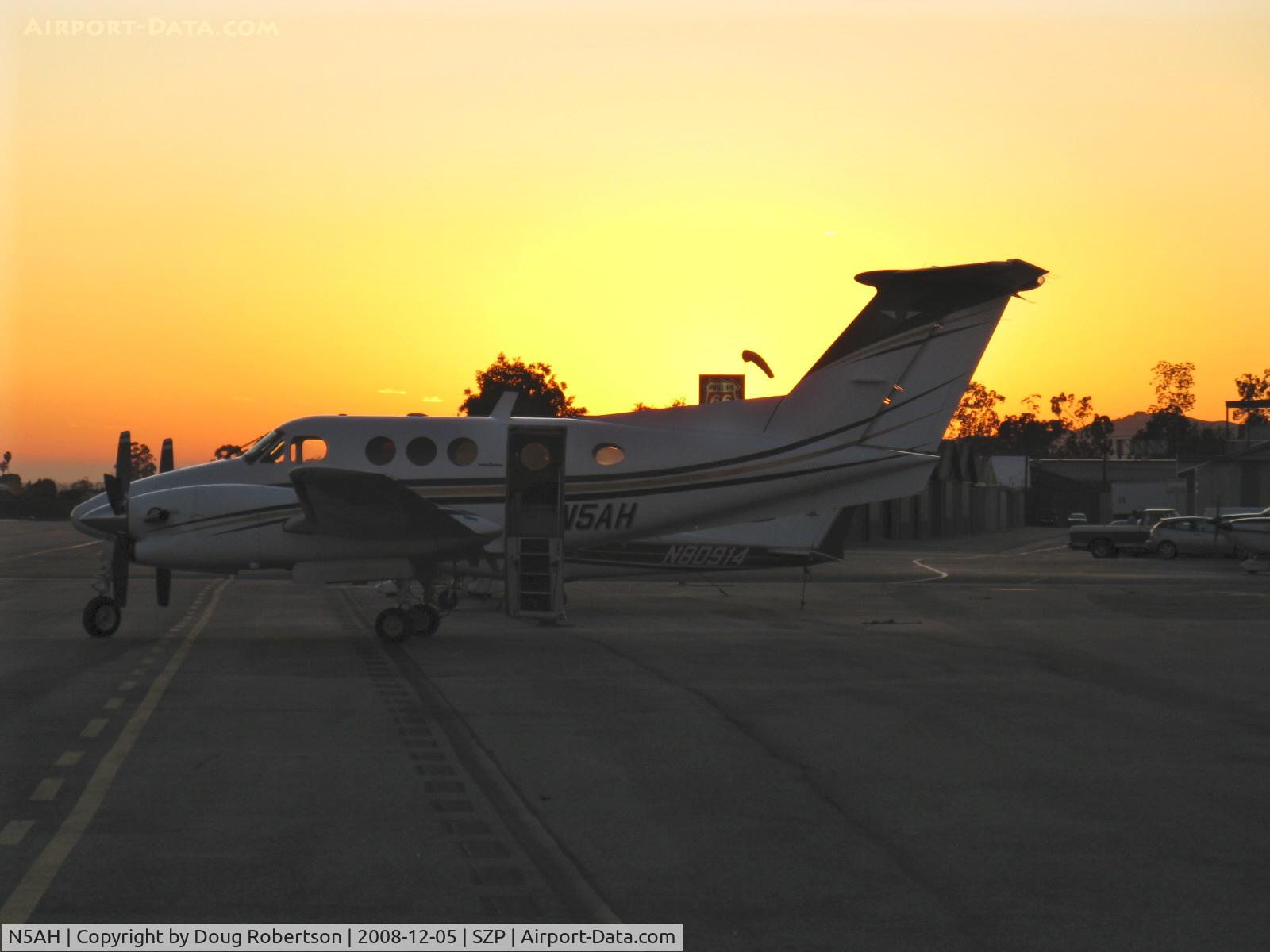 N5AH, 1980 Beech F90 King Air C/N LA-53, 1980 Beech F90 SUPER KING AIR, two P&W(C)PT6A-135 750 shp Turboprops, reversible pitch four-blade CS props, T-tail, 7-10 seats. Last photo possible at sunset.