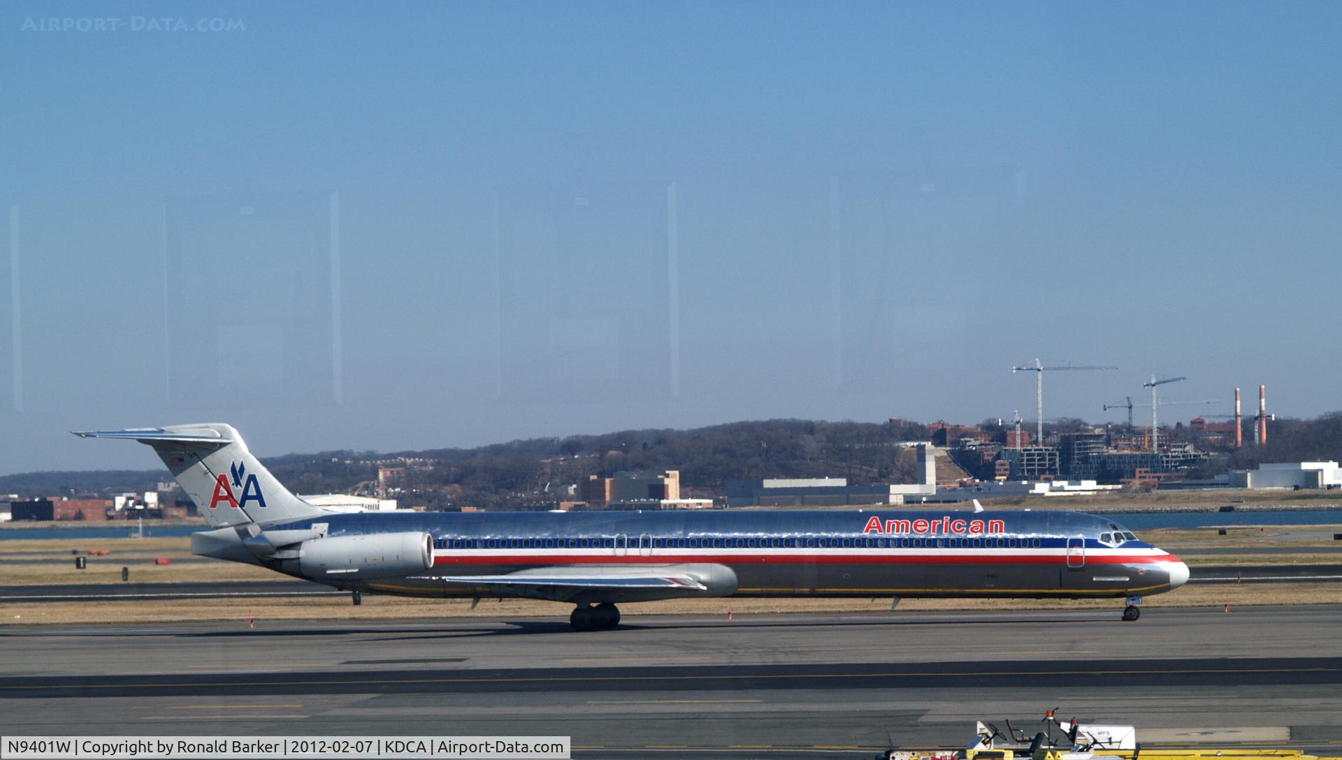 N9401W, 1992 McDonnell Douglas MD-83 (DC-9-83) C/N 53137, Taxi DCA, VA