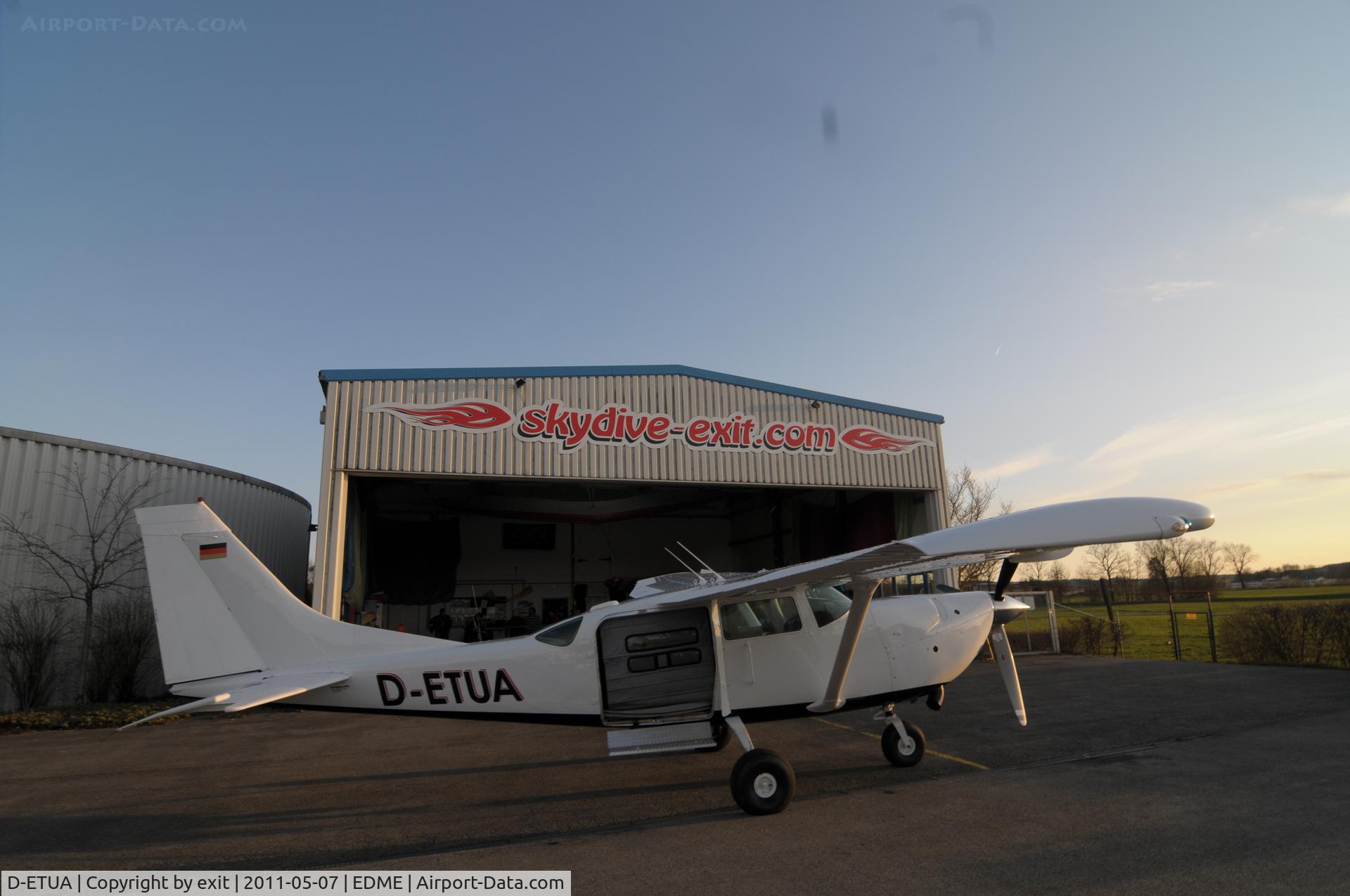 D-ETUA, 1981 Cessna TU206G6 II Turbo Stationair C/N U20606048, Cessna 206 Soloy - Skydive Operation