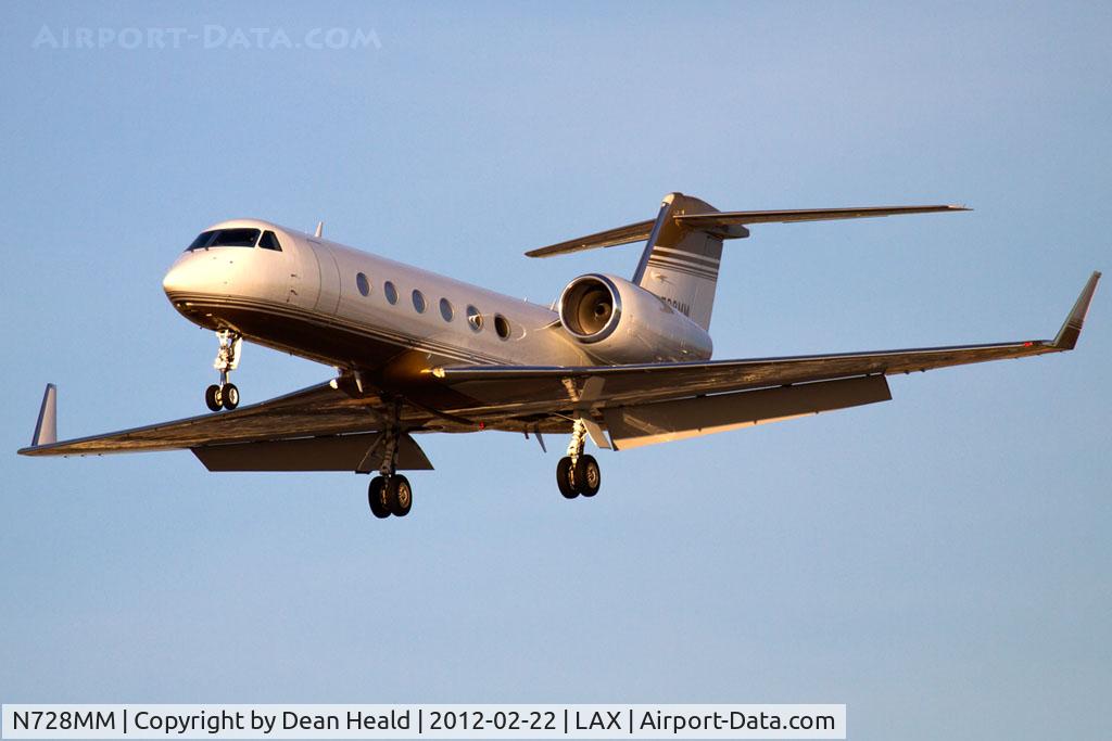 N728MM, 2008 Gulfstream Aerospace GIV-X (G450) C/N 4147, MGM Resorts International 2008 Gulfstream GIV-X (G450) N728MM on short final to RWY 25L late in the afternoon.