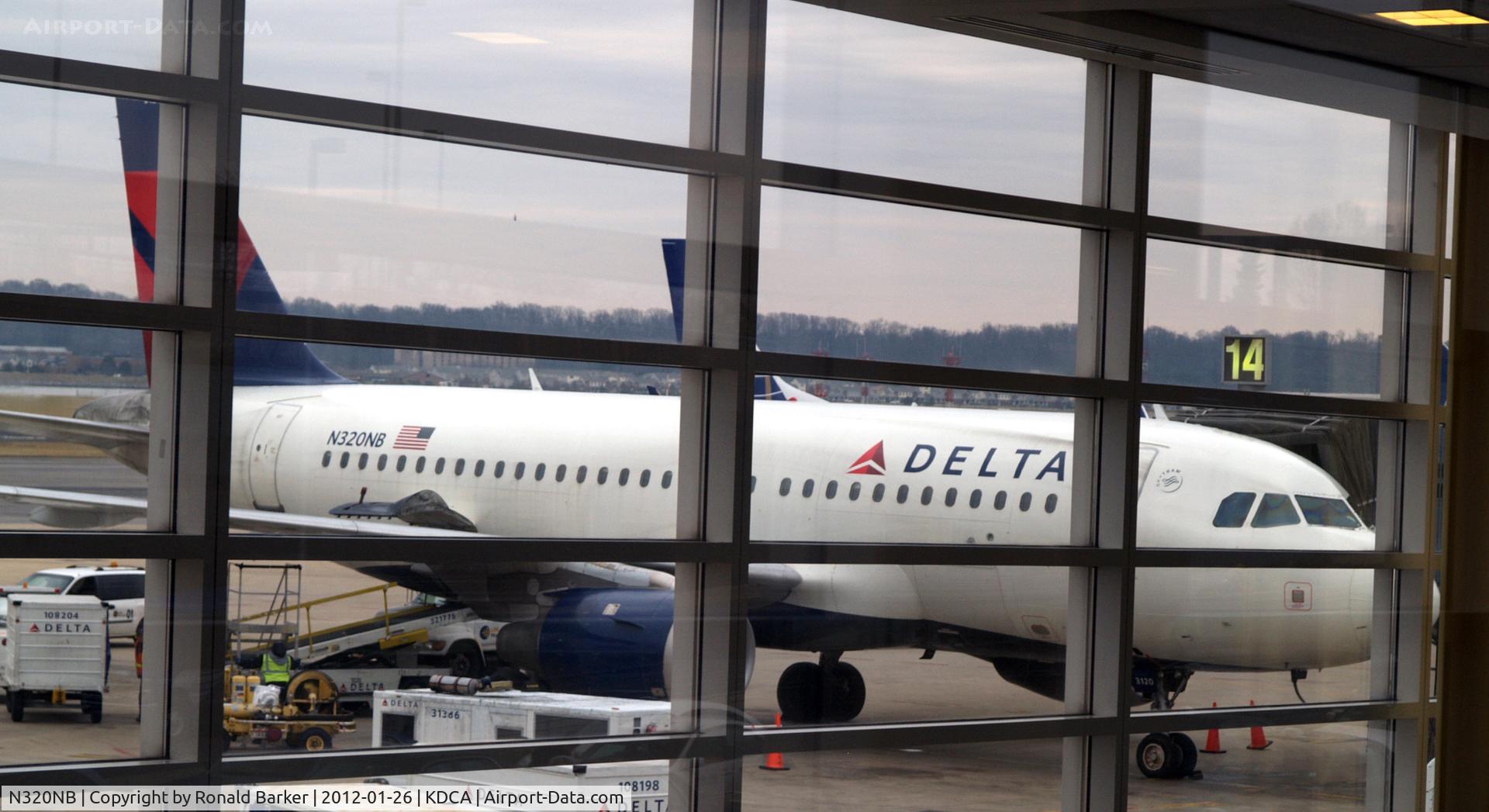 N320NB, 2000 Airbus A319-114 C/N 1392, DCA, VA