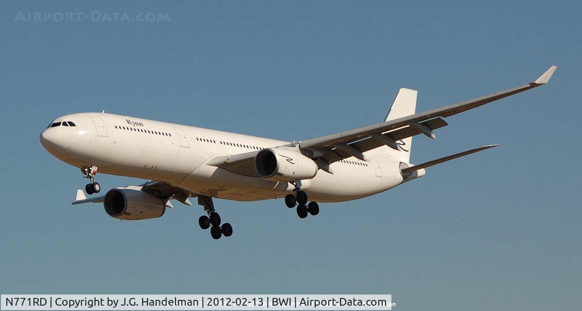 N771RD, 2011 Airbus A330-343 C/N 1231, final approach to 33L