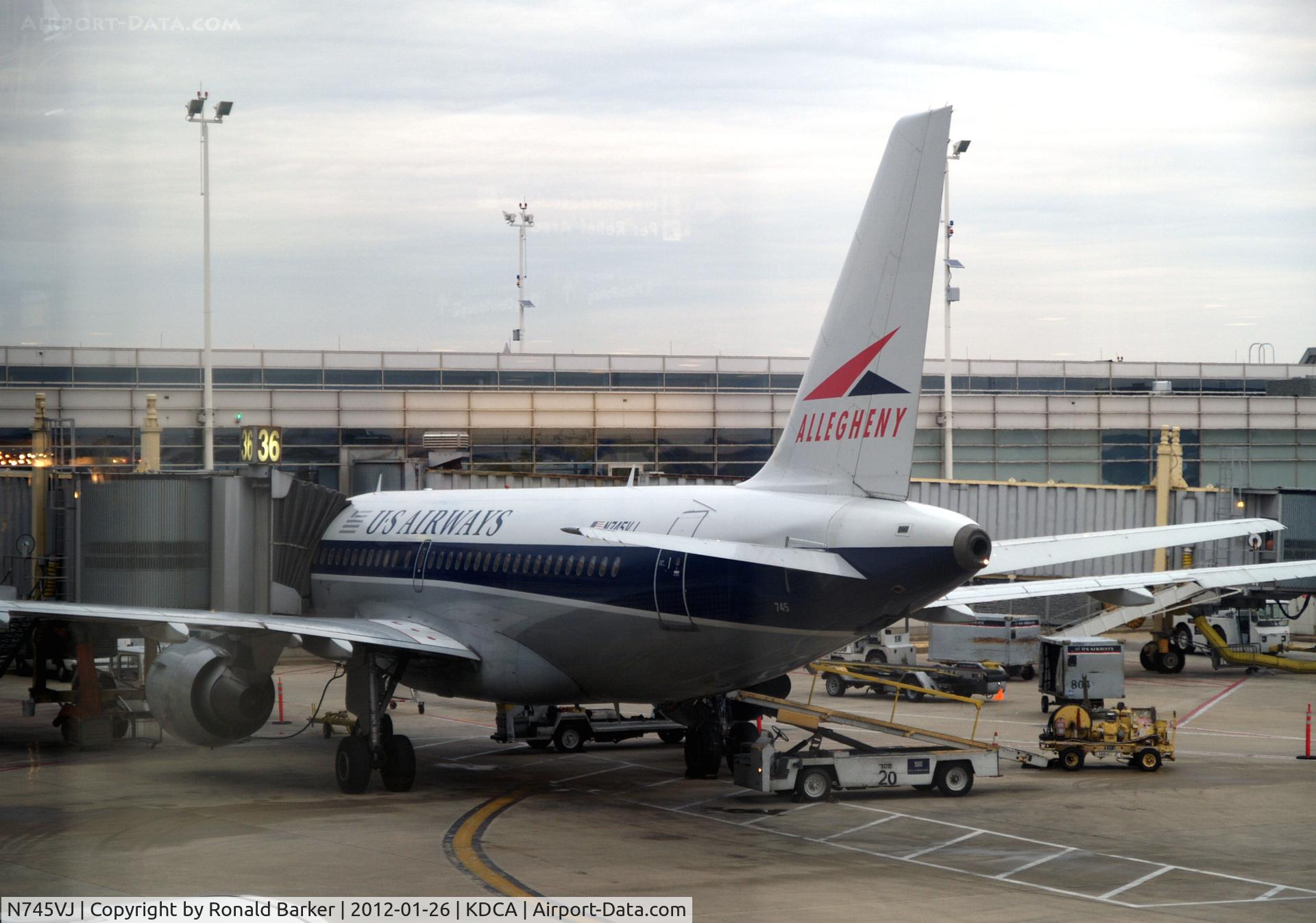 N745VJ, 2000 Airbus A319-112 C/N 1289, DCA, VA