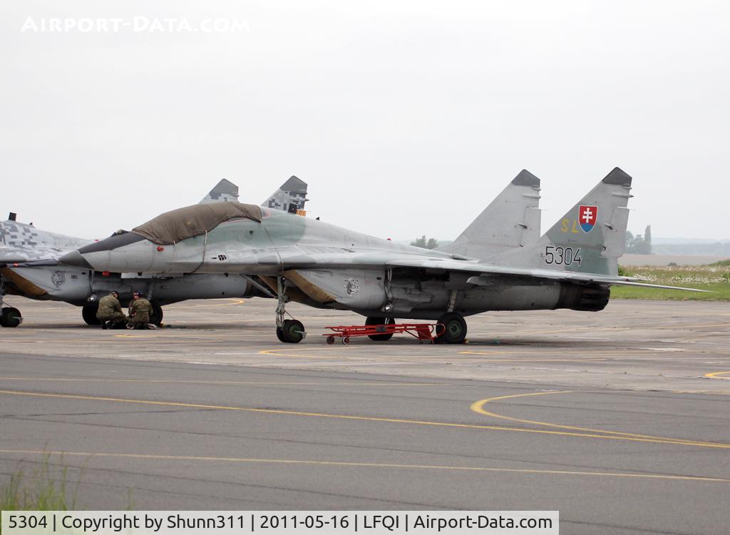5304, Mikoyan-Gurevich MiG-29UB C/N N50903028253, Participant of the Tiger Meet 2011...