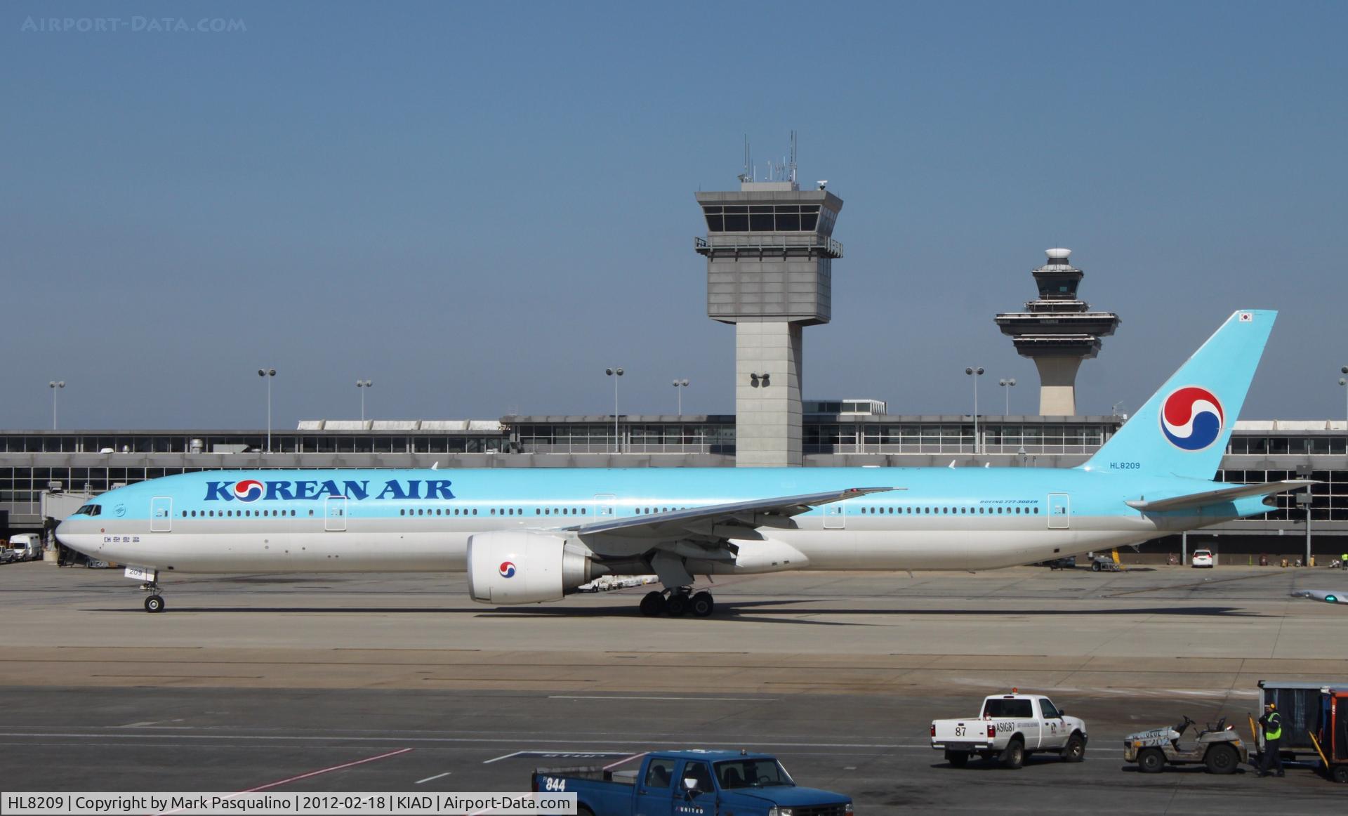 HL8209, 2010 Boeing 777-3B5/ER C/N 37646, Boeing 777-300ER