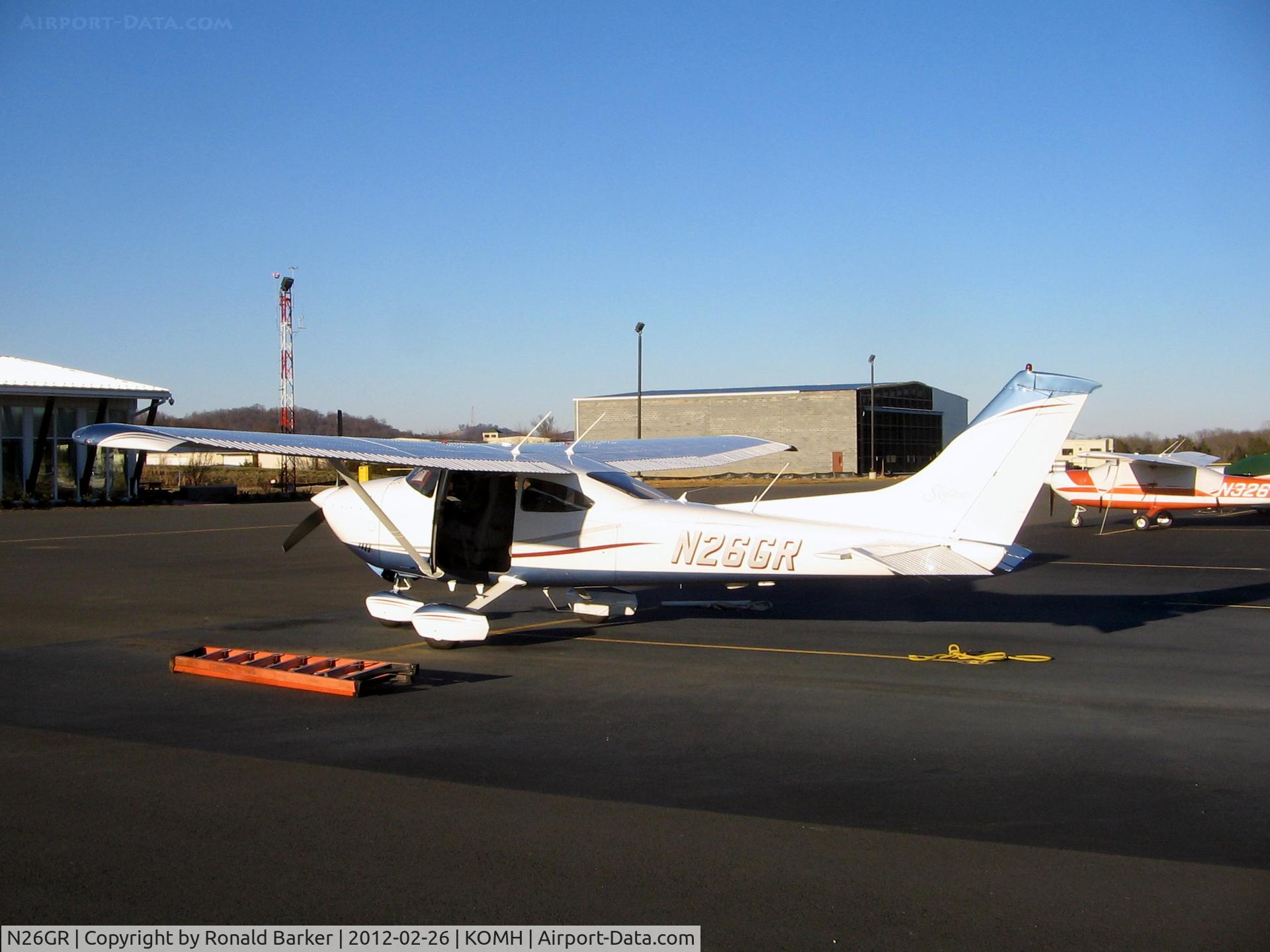 N26GR, 1980 Cessna 182Q Skylane C/N 18267661, Orange