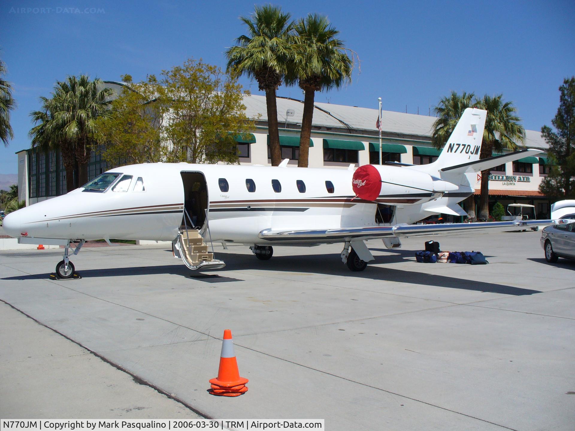 N770JM, 2004 Cessna 560XL C/N 560-5370, Main Ramp and Terminal