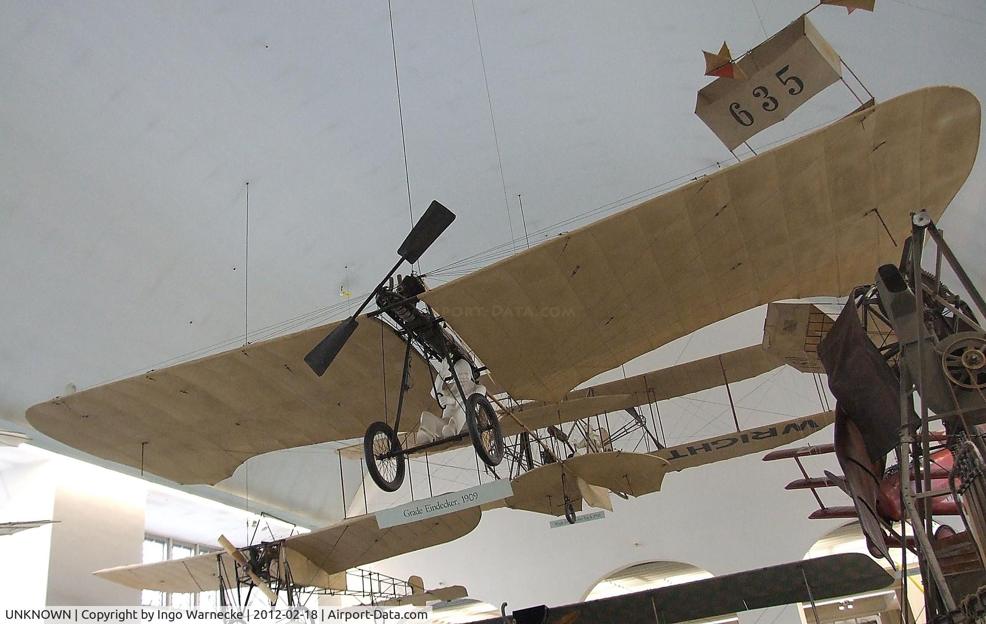 UNKNOWN, 1909 Hans Grade Eindecker C/N 01, Hans Grade Eindecker, first plane of german design and german engine, at the Deutsches Museum, München (Munich)