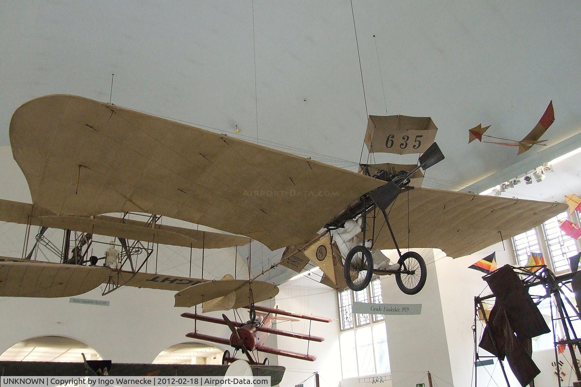 UNKNOWN, 1909 Hans Grade Eindecker C/N 01, Hans Grade Eindecker, first plane of german design and german engine, at the Deutsches Museum, München (Munich)