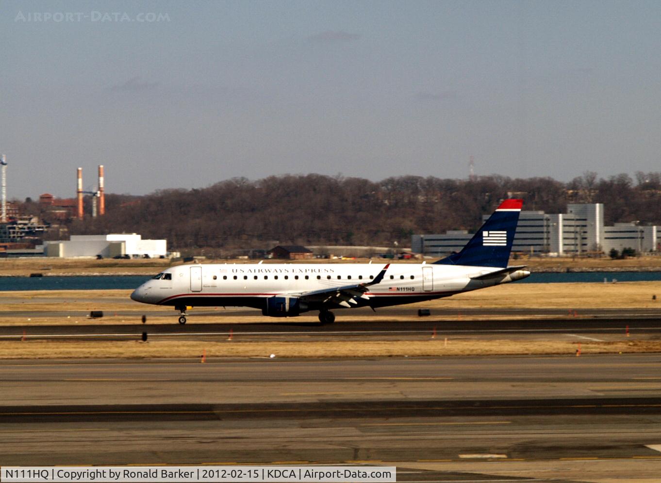 N111HQ, 2007 Embraer 175LR (ERJ-170-200LR) C/N 17000173, Landing roll DCA, VA