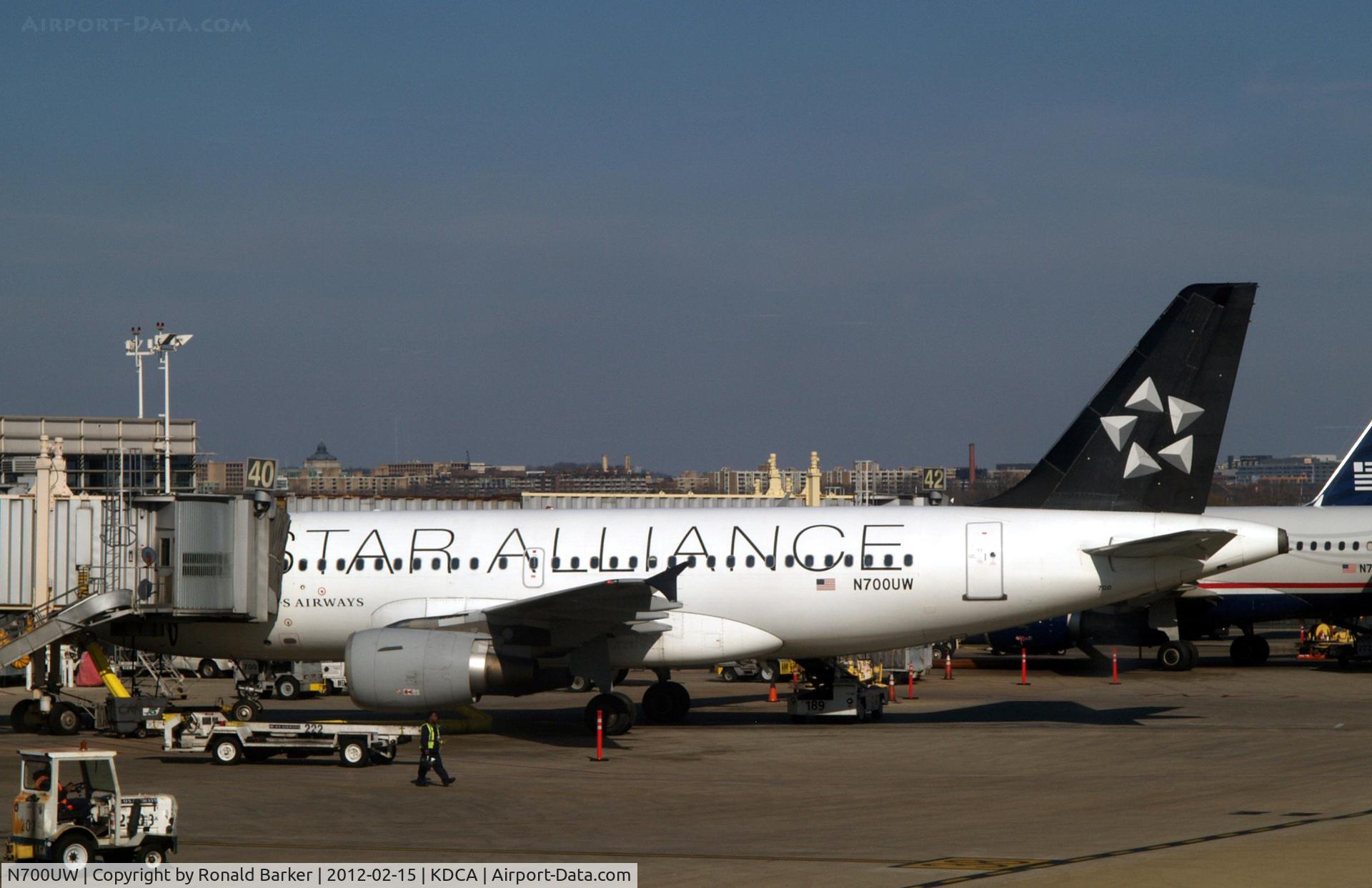 N700UW, 1998 Airbus A319-112 C/N 0885, DCA, VA