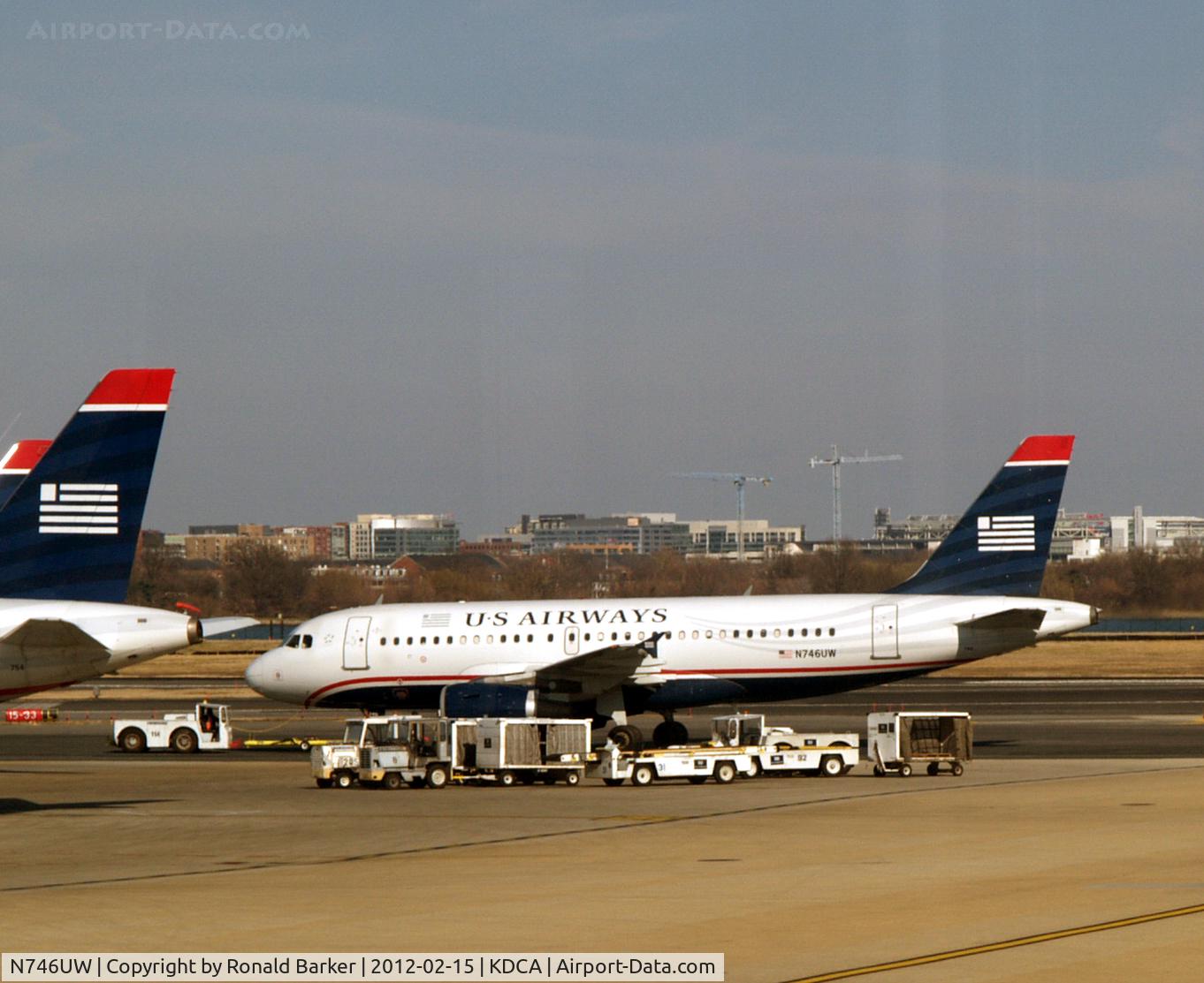 N746UW, 2000 Airbus A319-112 C/N 1297, DCA, VA