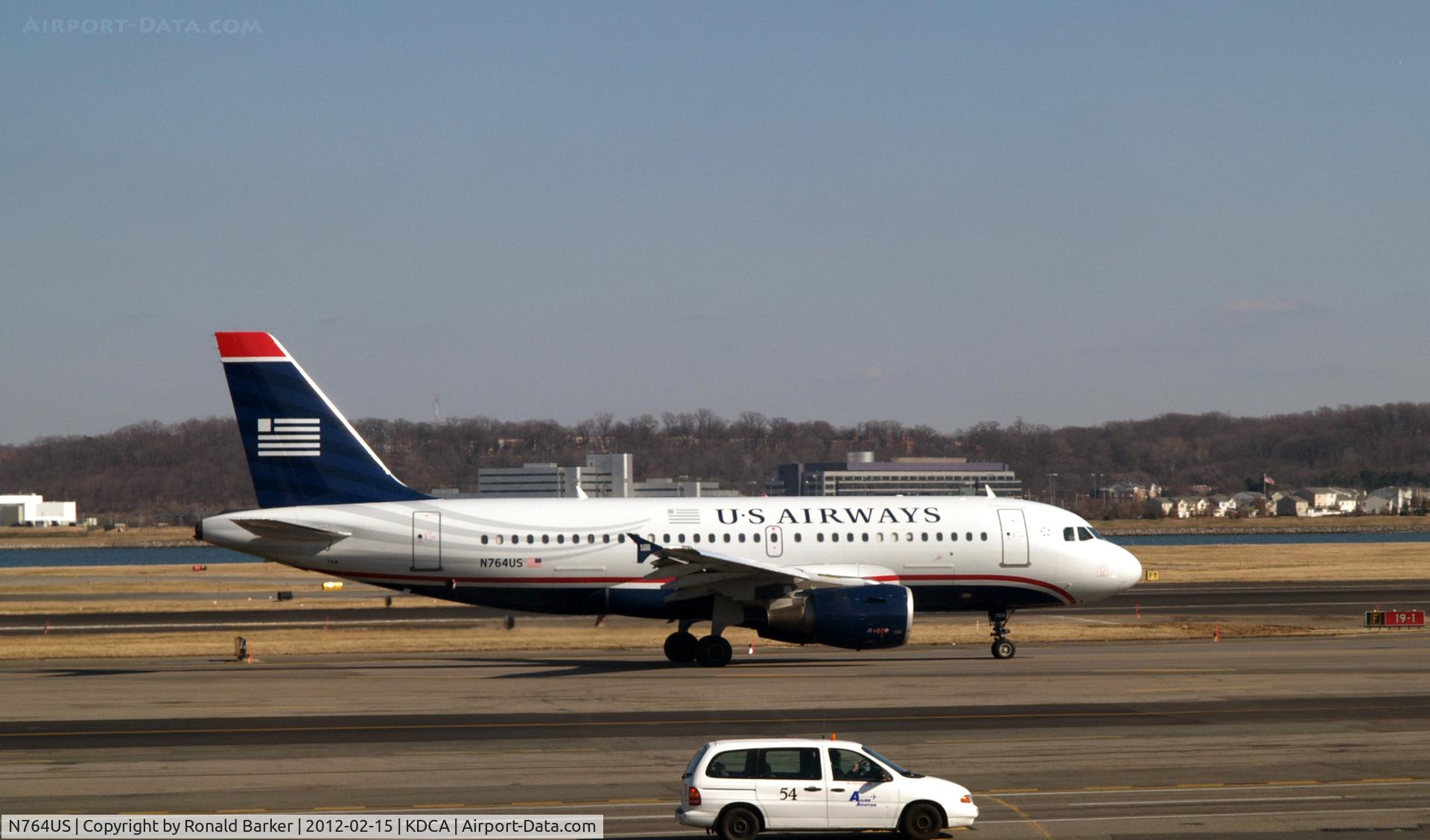 N764US, 2000 Airbus A319-112 C/N 1369, DCA, VA