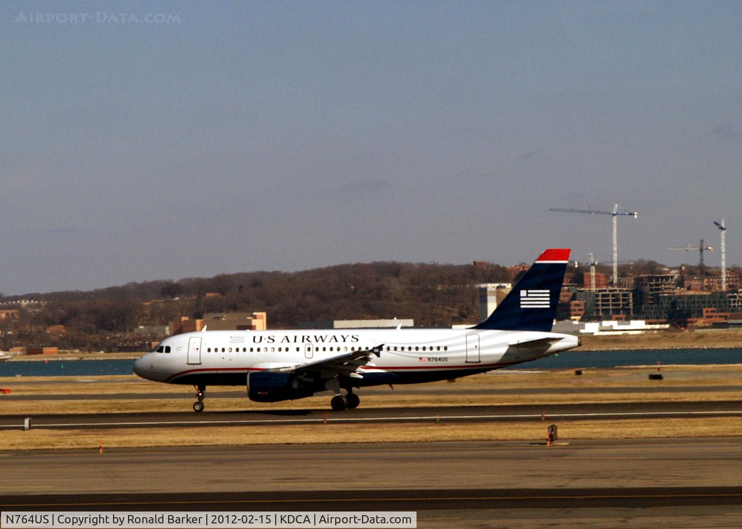 N764US, 2000 Airbus A319-112 C/N 1369, Takeoff DCA