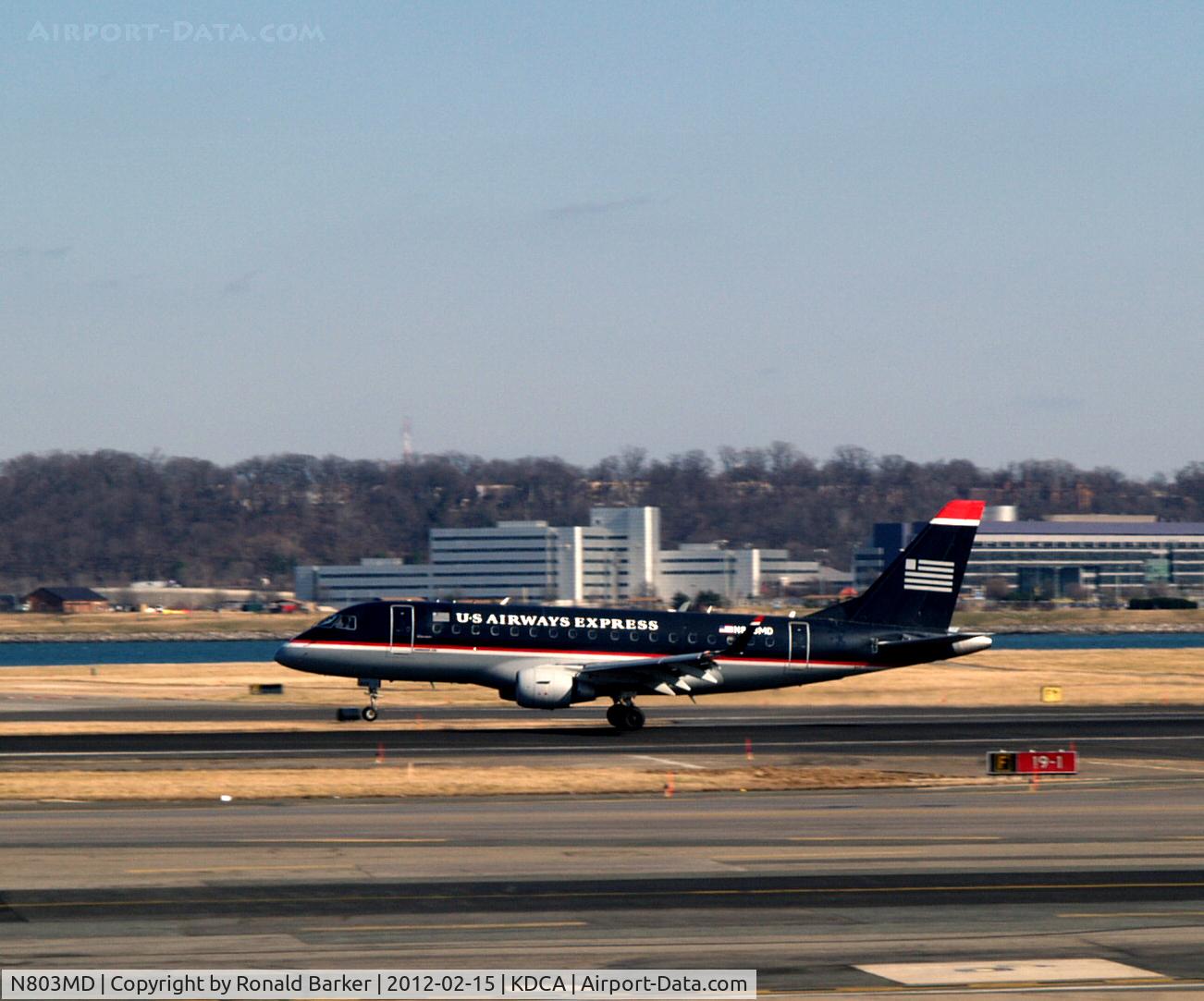 N803MD, 2004 Embraer 170SU (ERJ-170-100SU) C/N 17000015, Nose wheel liftoff DCA