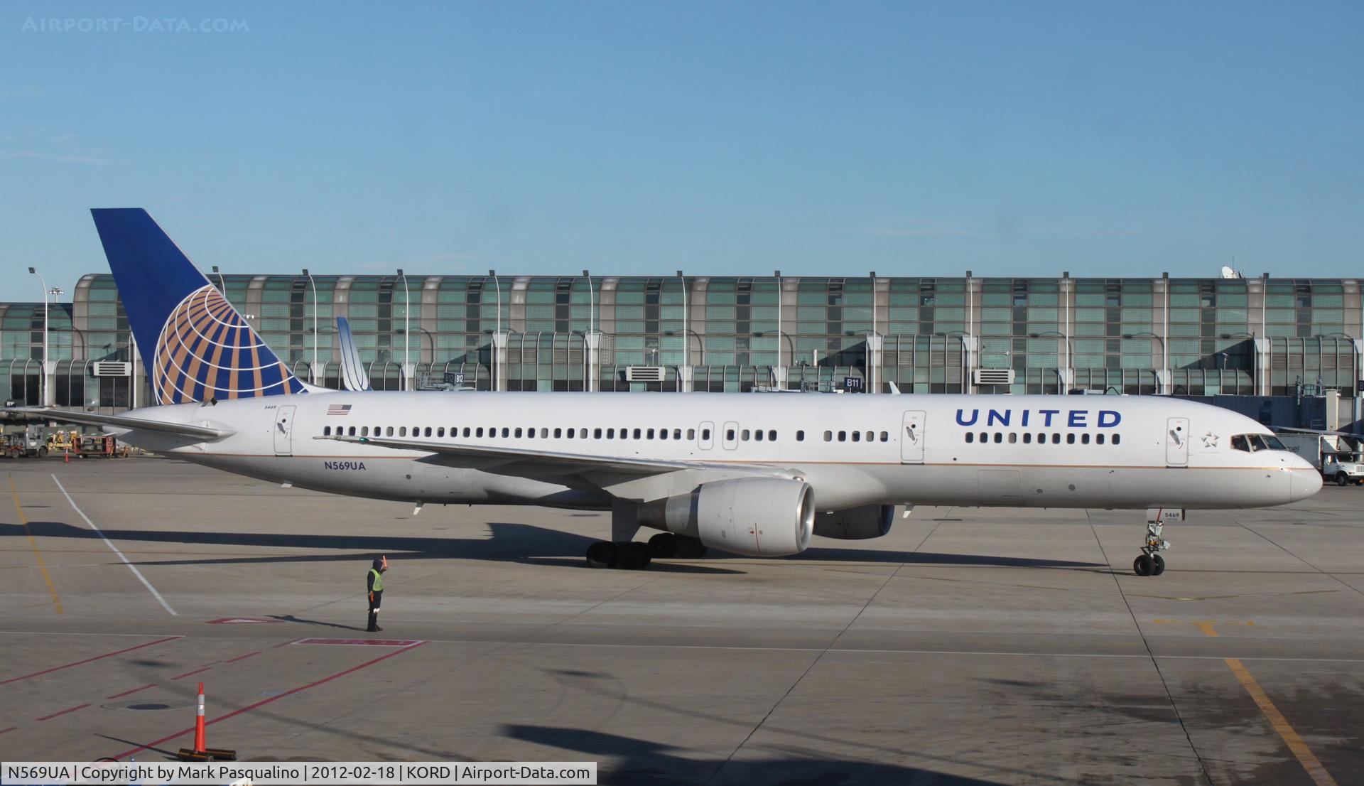 N569UA, 1992 Boeing 757-222 C/N 26677, Boeing 757-200