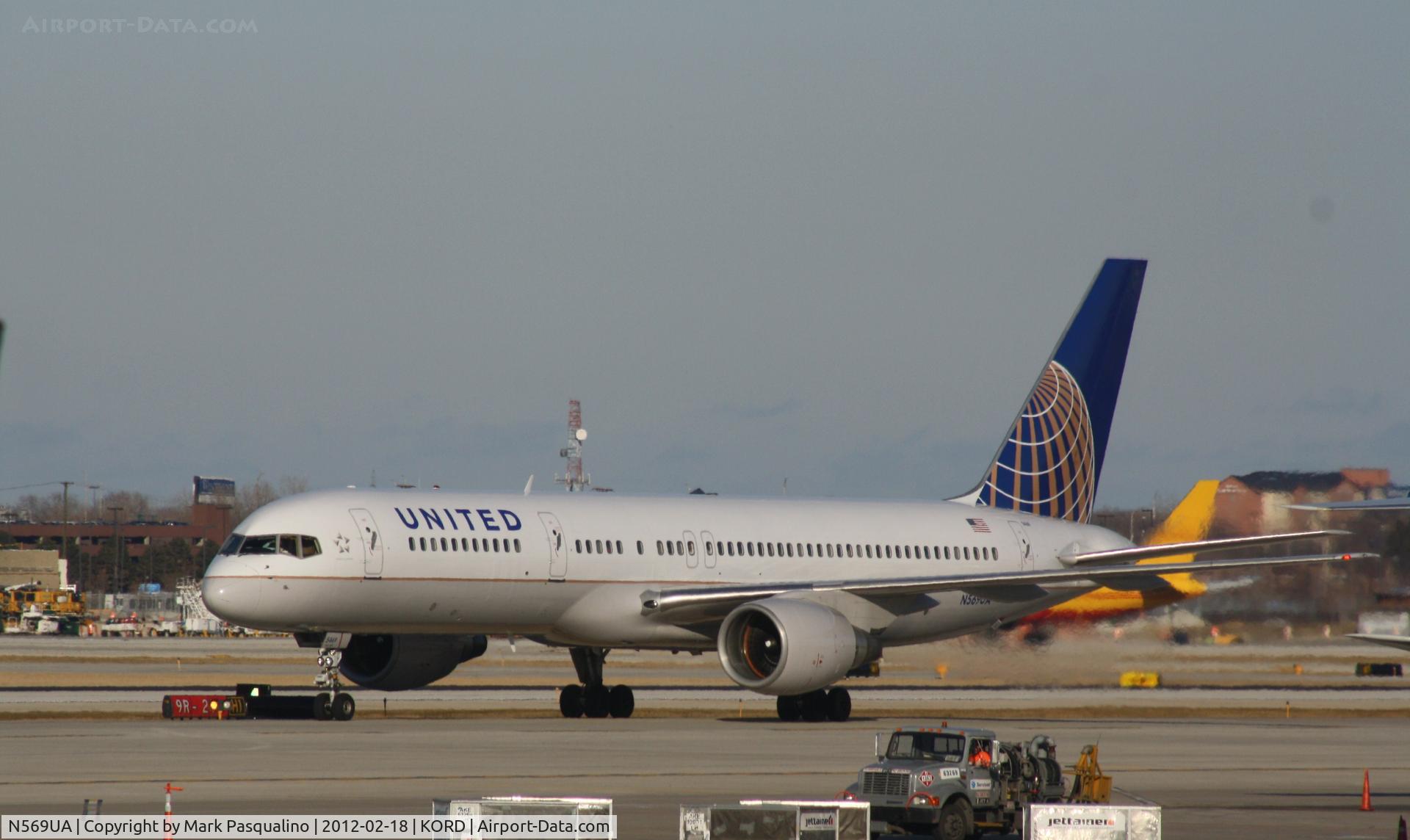N569UA, 1992 Boeing 757-222 C/N 26677, Boeing 757-200