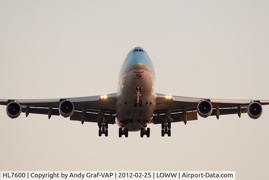 HL7600, 2004 Boeing 747-4B5F/SCD C/N 33945, Korean Air 747-400