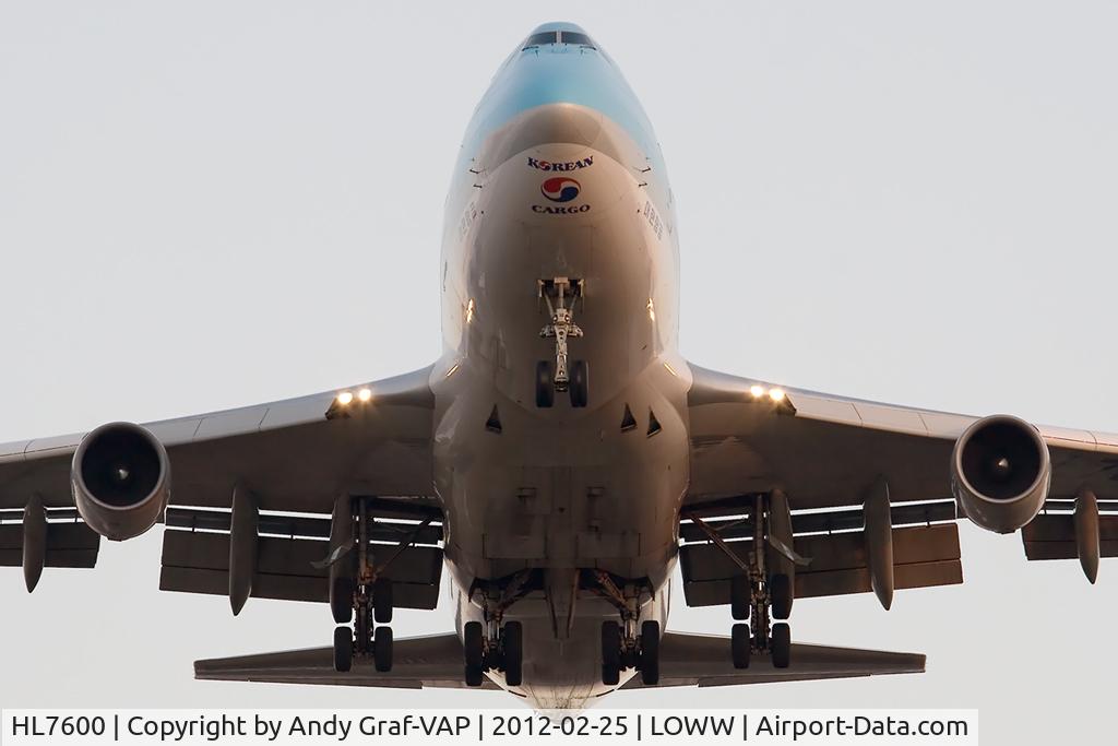 HL7600, 2004 Boeing 747-4B5F/SCD C/N 33945, Korean Air 747-400