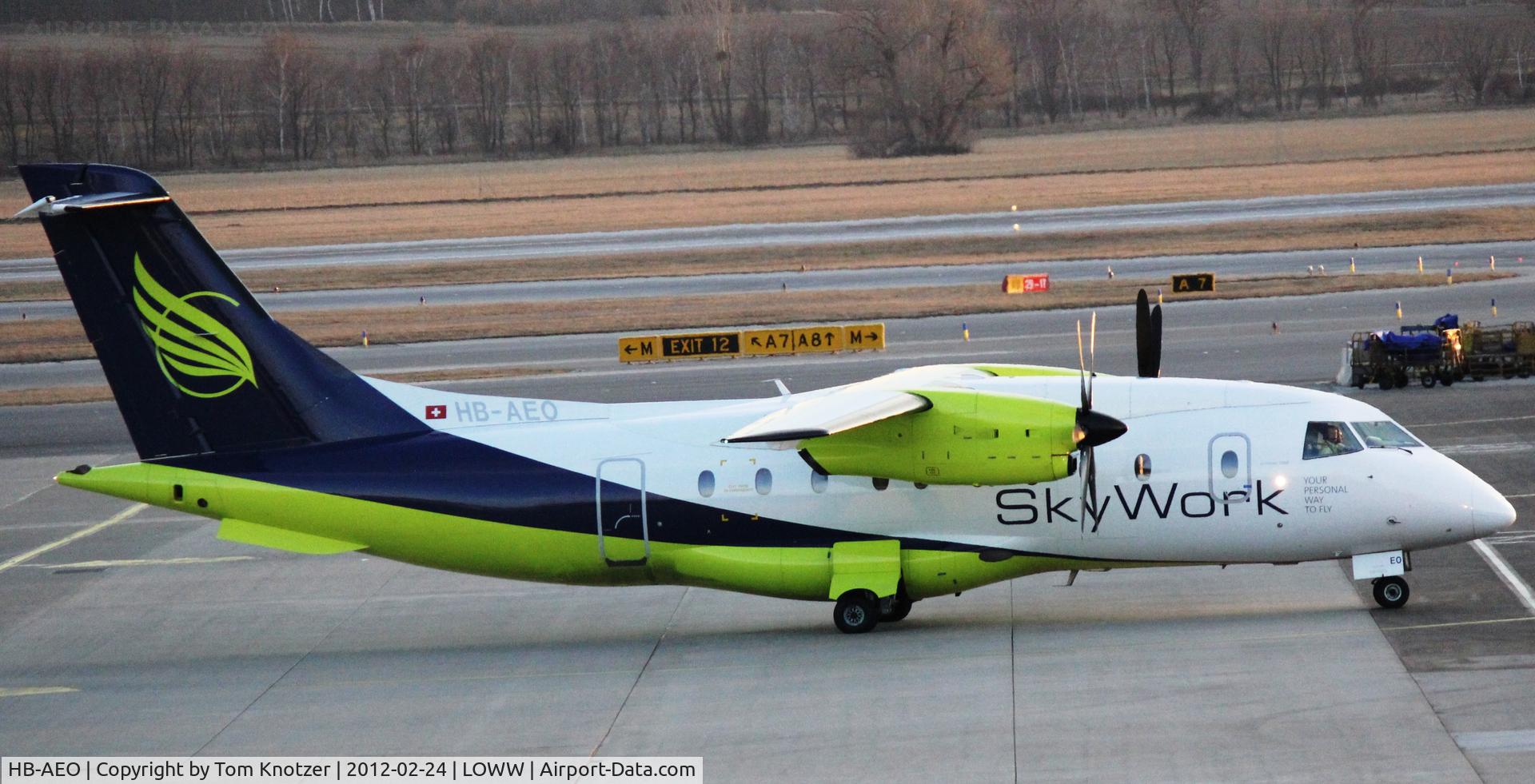 HB-AEO, 1995 Dornier 328-100 C/N 3061, VIE - Block B