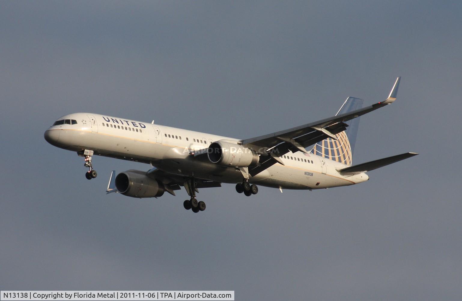 N13138, 1999 Boeing 757-224 C/N 30351, United 757