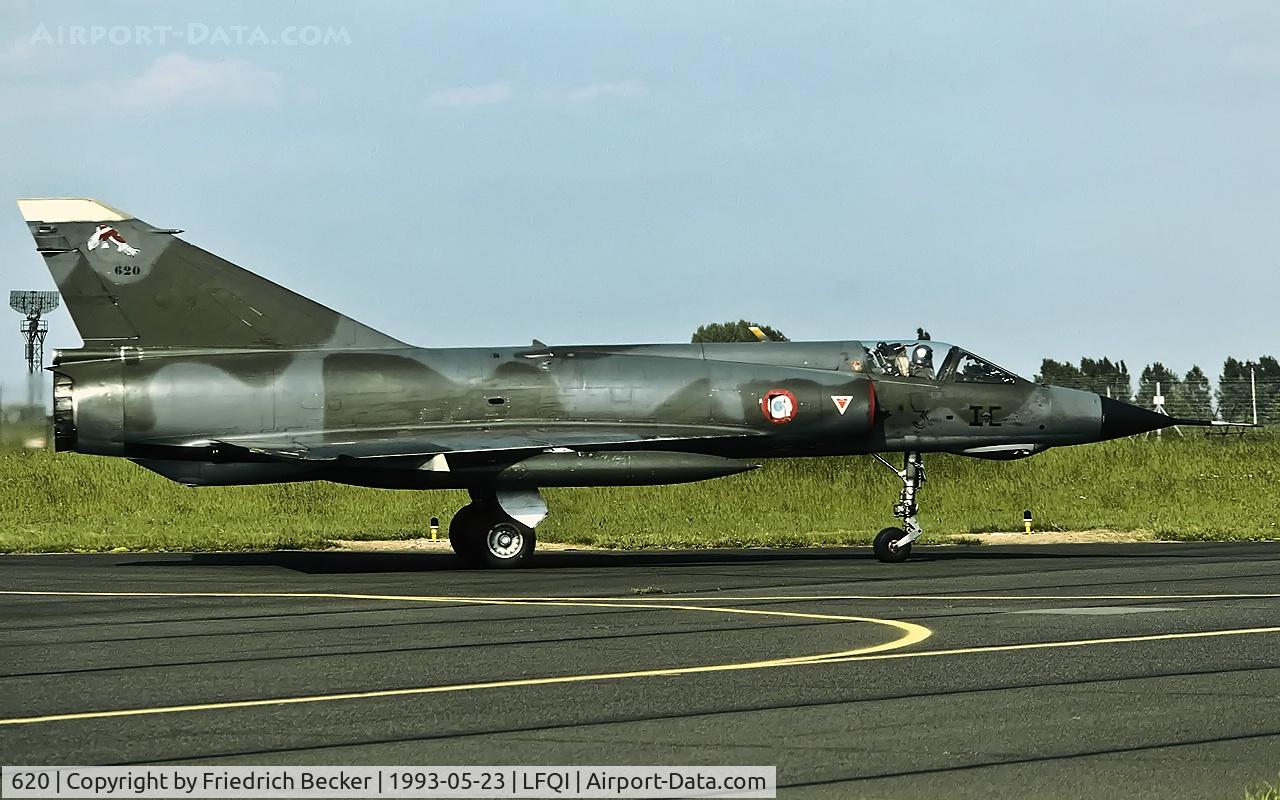 620, Dassault Mirage IIIE C/N 620, taxying to the flightline