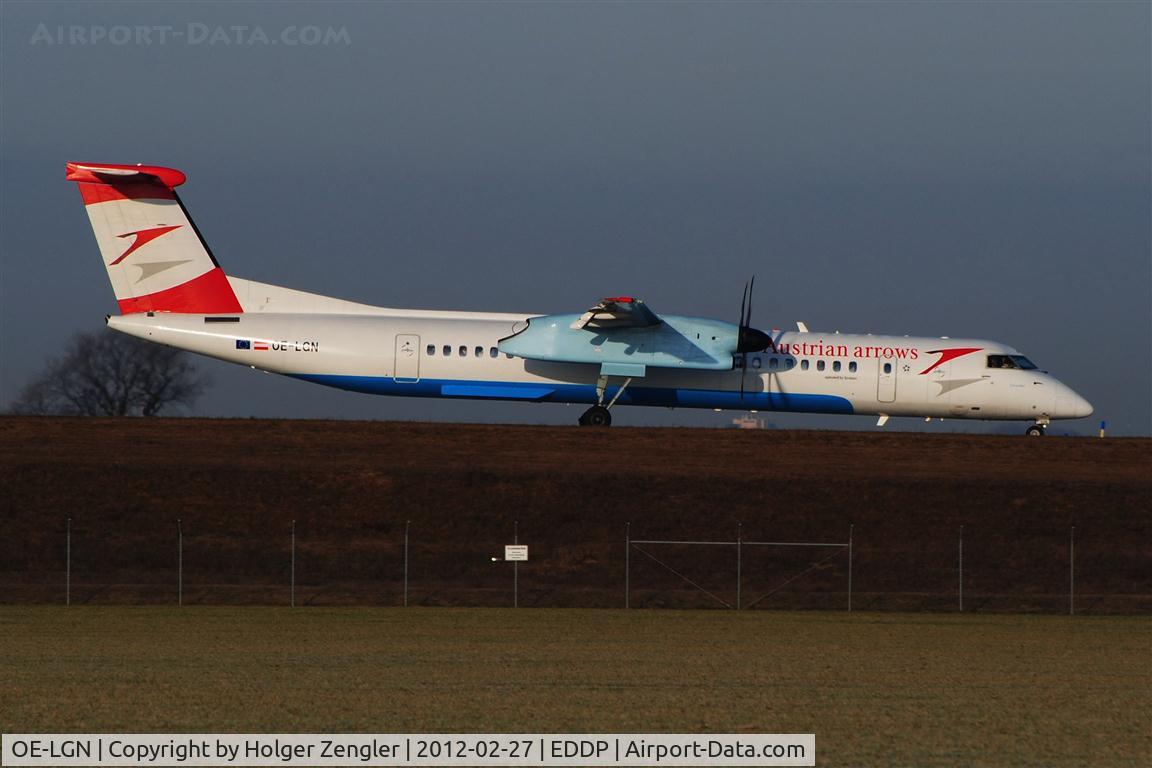 OE-LGN, 2010 De Havilland Canada DHC-8-402Q Dash 8 C/N 4326, Lining up for a return flight to Vienna......