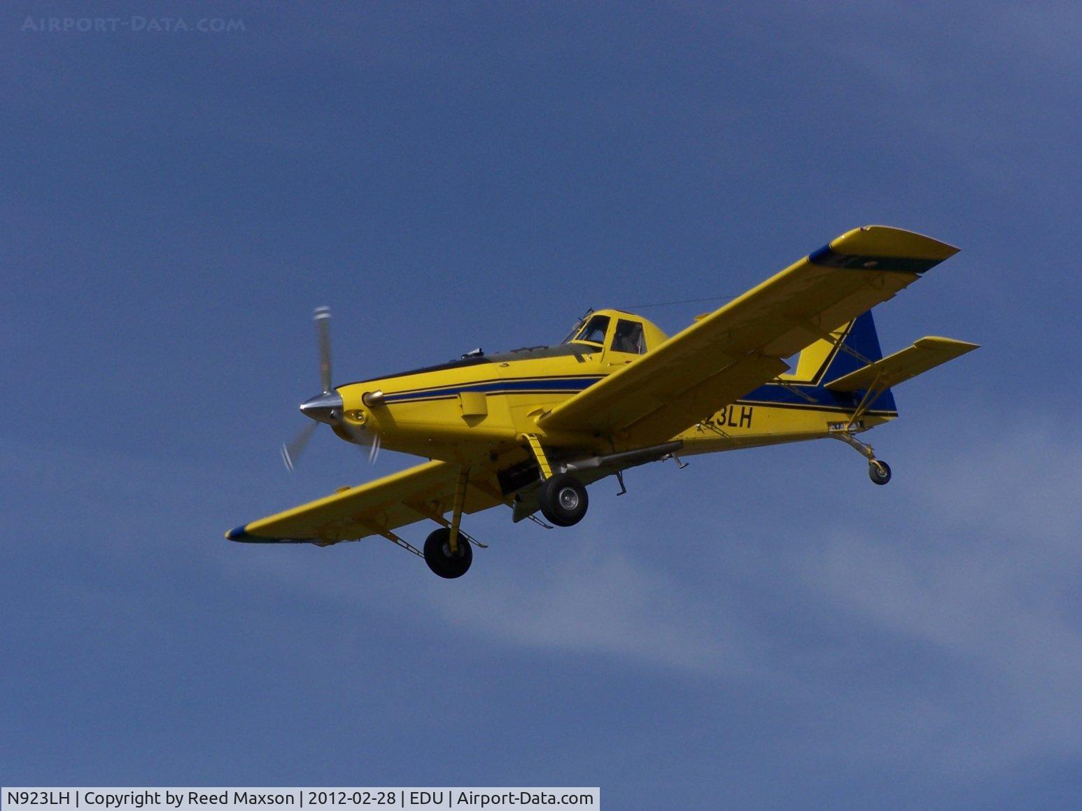 N923LH, Air Tractor Inc AT-502B C/N 502B-2797, On final 17, EDU