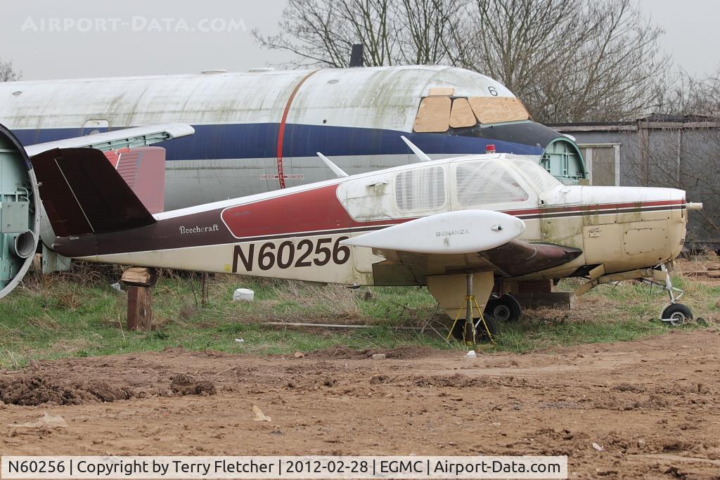 N60256, 1952 Beech C35 Bonanza C/N D-3346, 1952 Beech C35, c/n: D-3346 looking decidely WFU at Southend