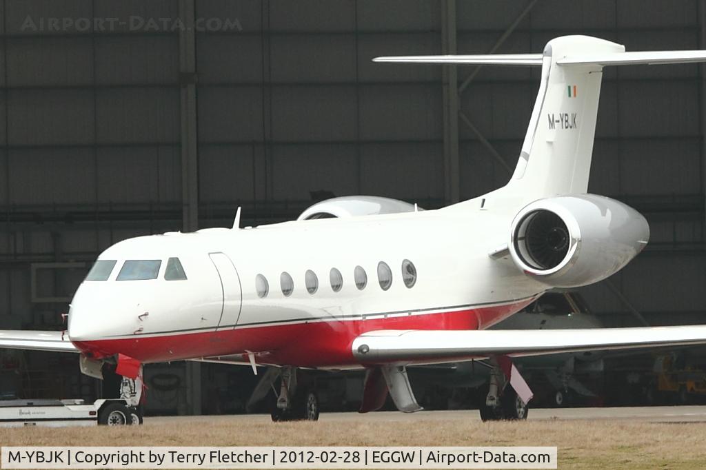 M-YBJK, Gulfstream Aerospace V-SP G550 C/N 5316, Gulfstream Aerospace GULFSTEAM VSP, c/n: 5316 at Luton