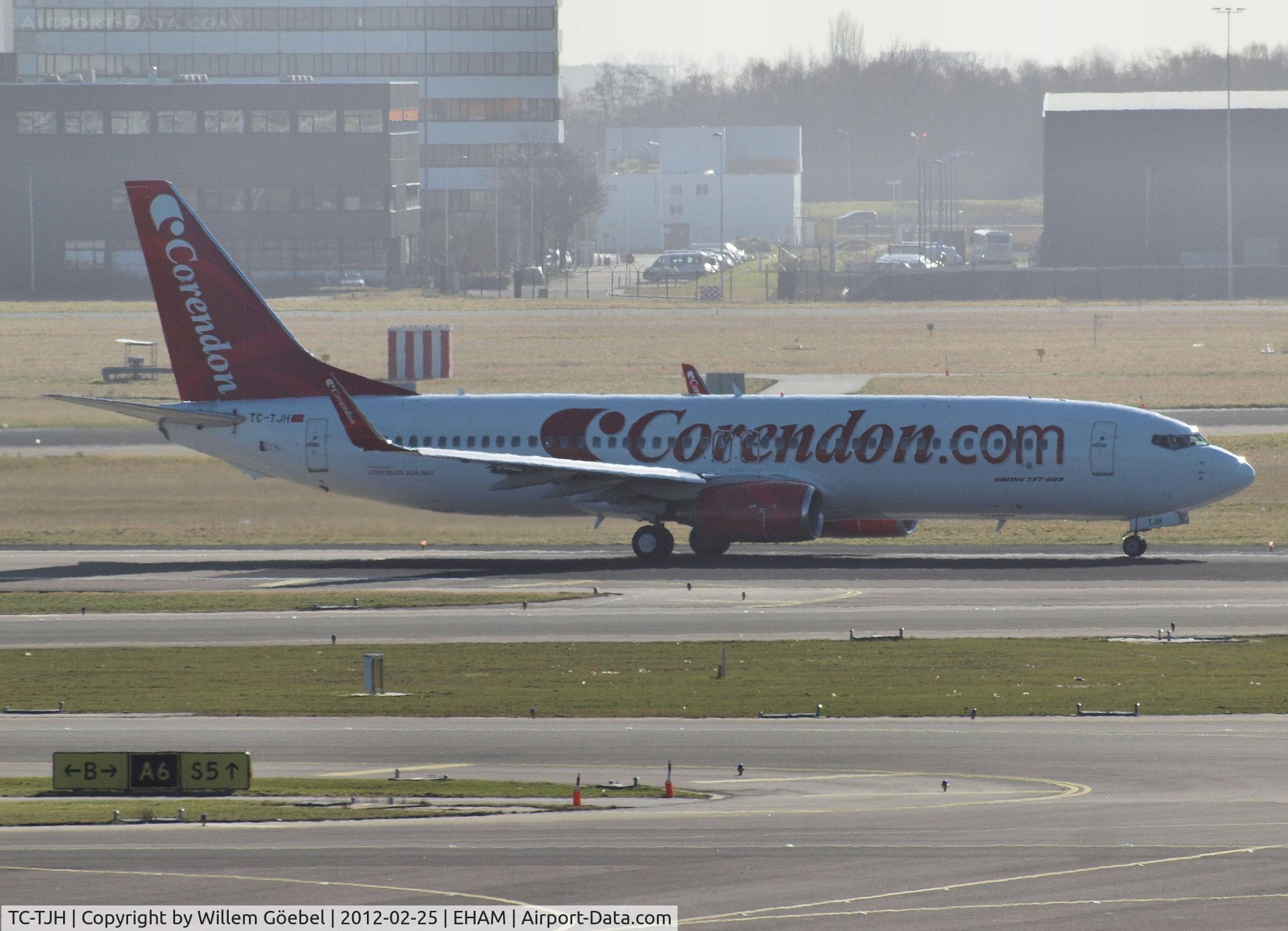 TC-TJH, 1999 Boeing 737-86J C/N 29121, Take off from runway 24 of Schiphol Airport