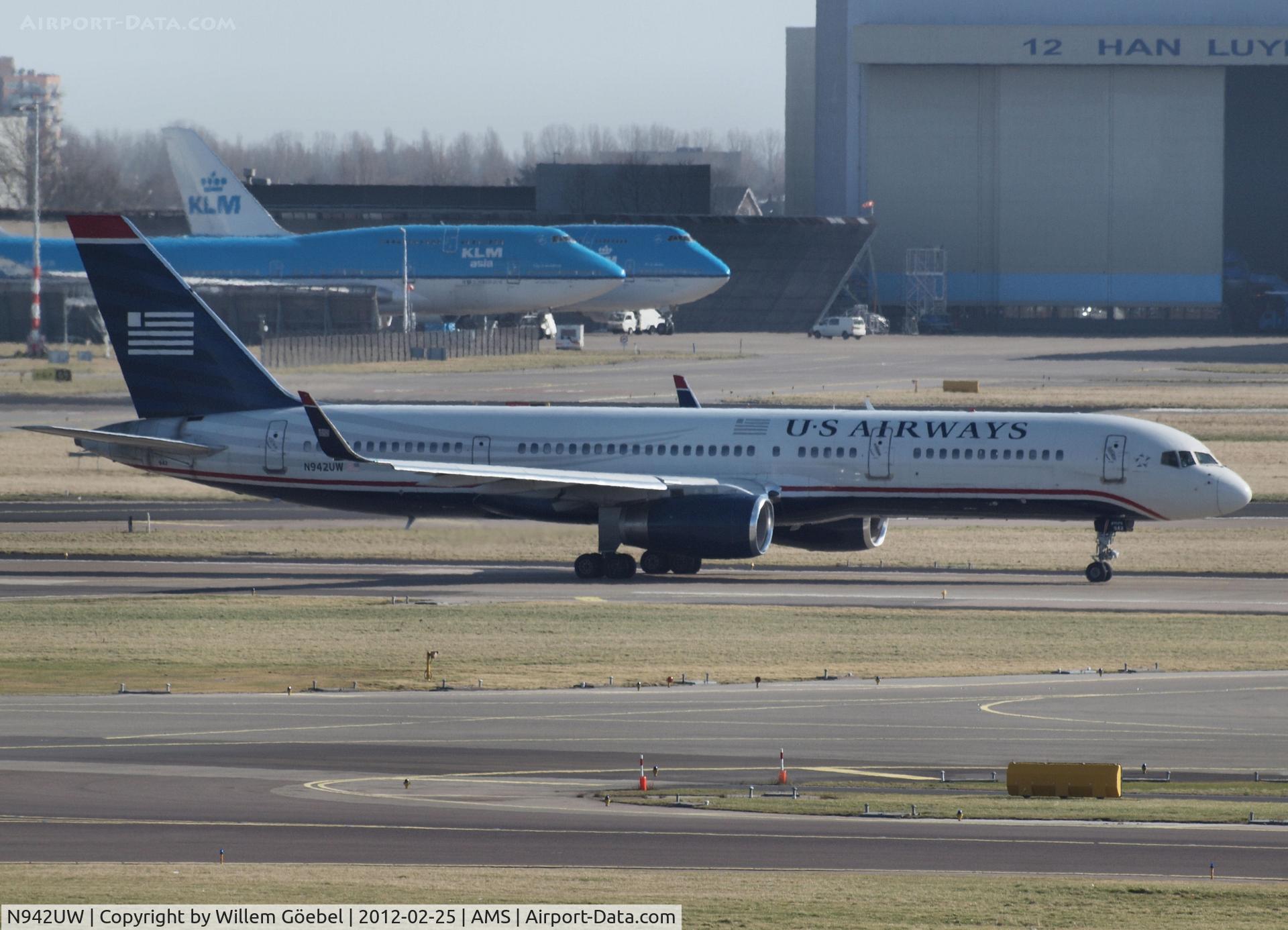 N942UW, 1995 Boeing 757-2B7 C/N 27807, Taxi to runway 24 of Schiphol Airport