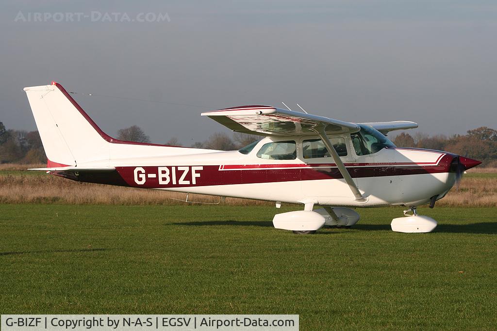 G-BIZF, 1981 Reims F172P Skyhawk C/N 2070, Visiting