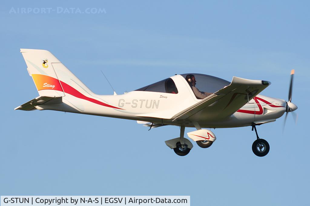 G-STUN, 2011 TL Ultralight TL-2000 Sting Carbon C/N LAA 347-14897, Departing