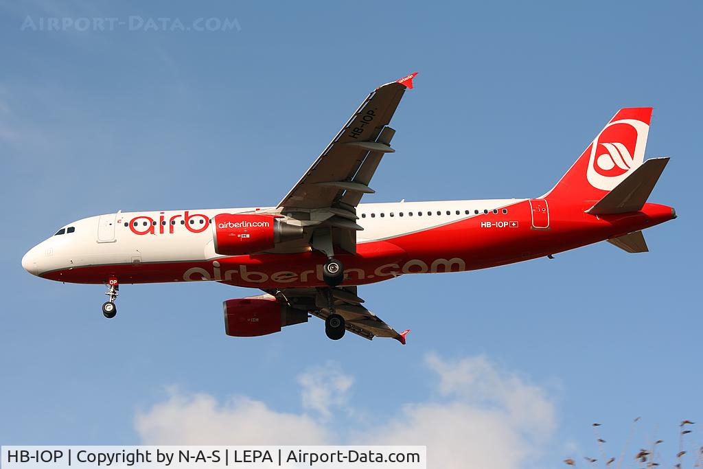 HB-IOP, 2010 Airbus A320-214 C/N 4187, Arriving