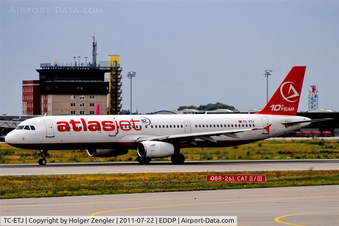 TC-ETJ, 1999 Airbus A321-231 C/N 974, Roll out until the end of rwy 26L....