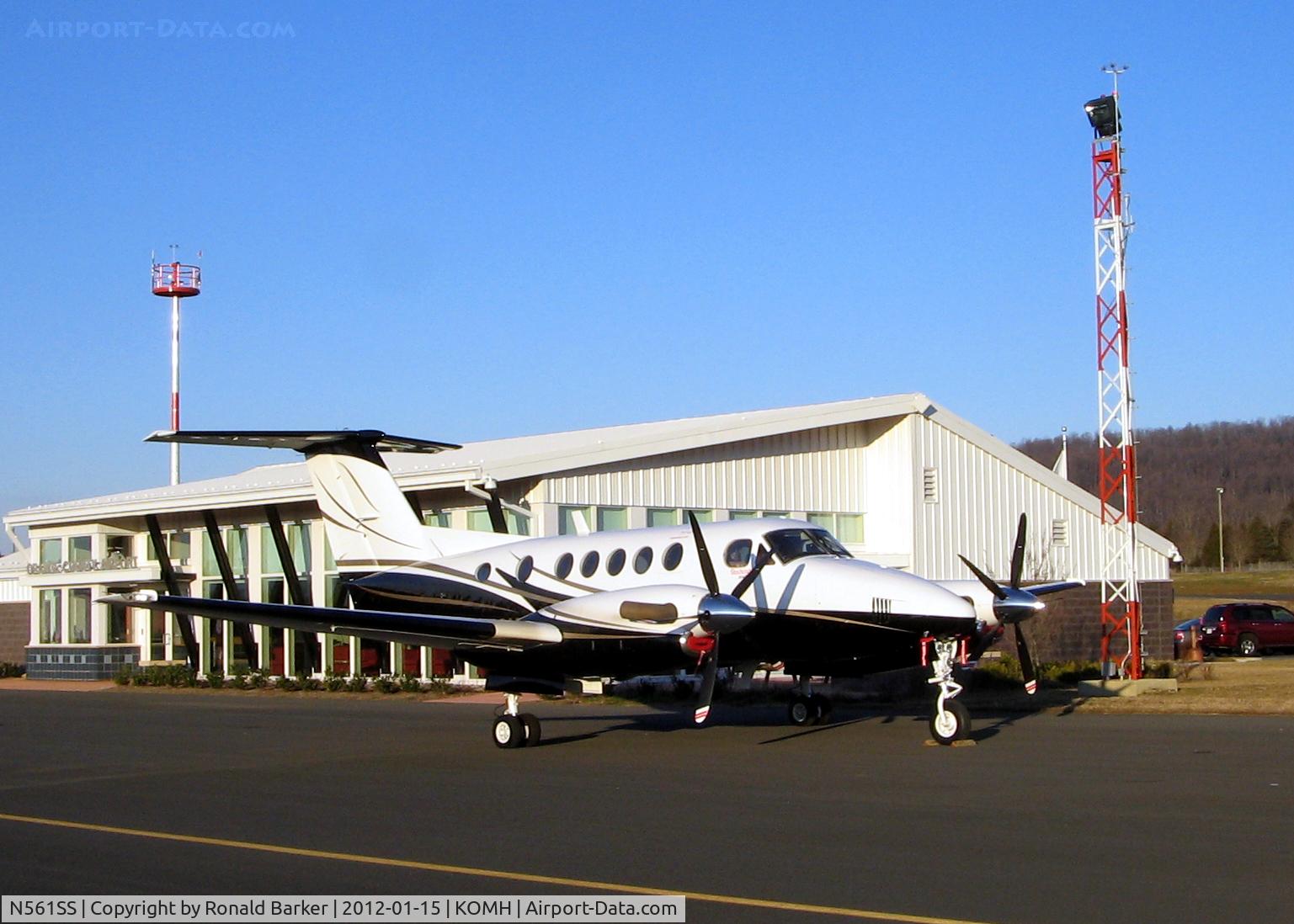 N561SS, 1979 Beech 200 King Air C/N BB-464, Orange