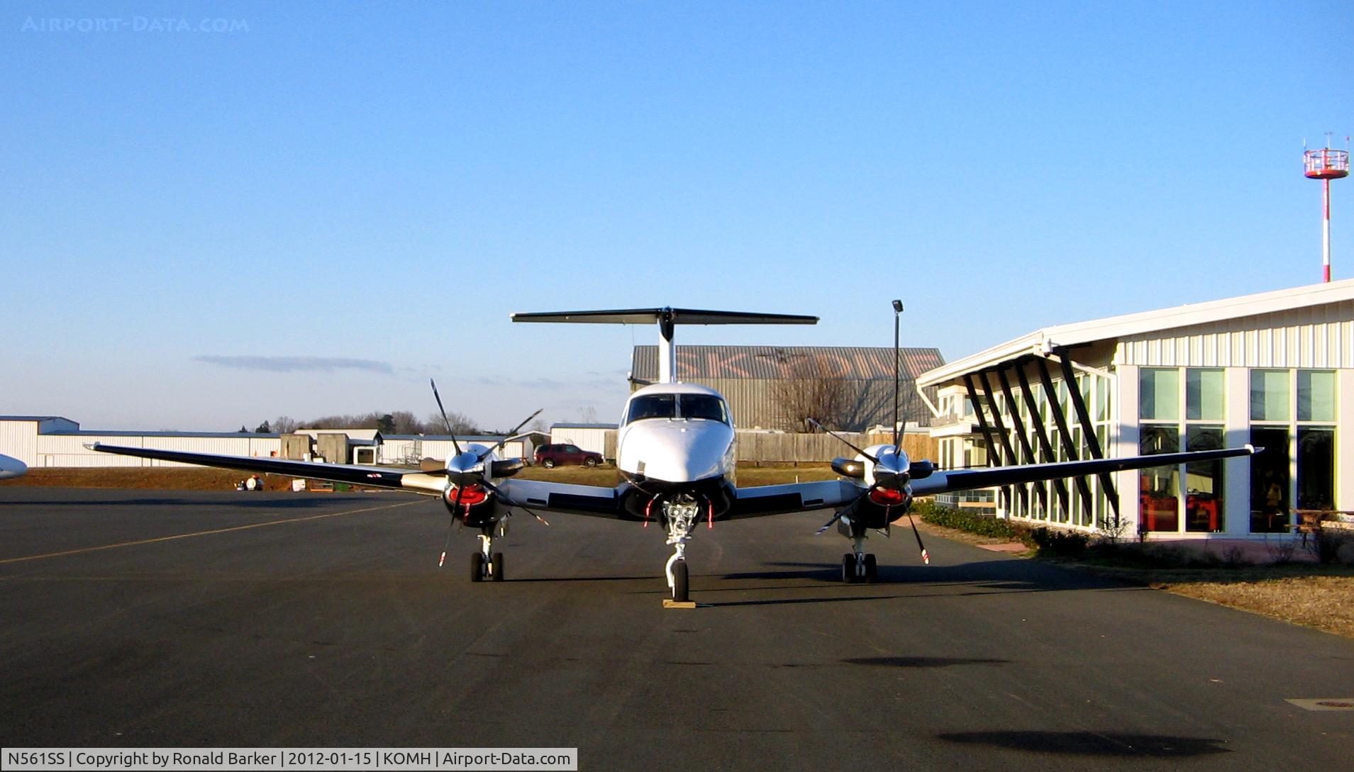 N561SS, 1979 Beech 200 King Air C/N BB-464, Orange