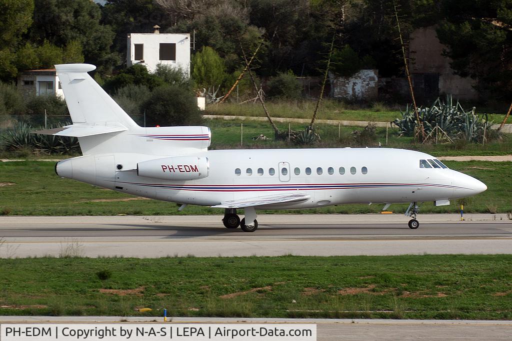 PH-EDM, 2001 Dassault Falcon 900 C/N 188, Arriving