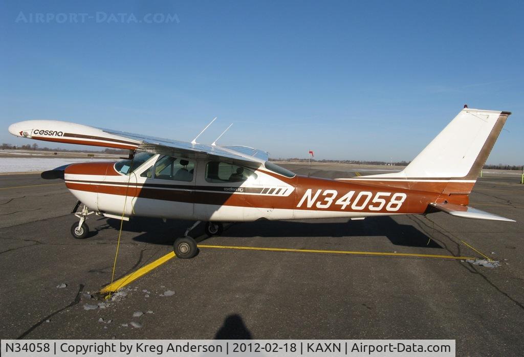 N34058, Cessna 177RG Cardinal C/N 177RG0956, Cessna 177RG Cardinal on the line.