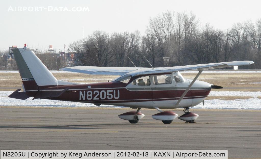 N8205U, 1964 Cessna 172F C/N 17252105, Cessna 172F Skyhawk on the line.