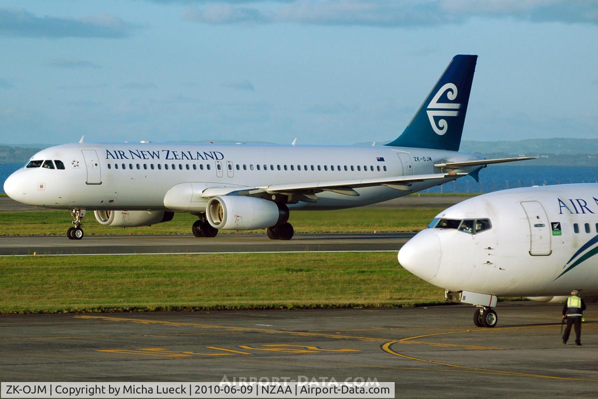 ZK-OJM, 2005 Airbus A320-232 C/N 2533, ZK-OJM and ZK-SJB