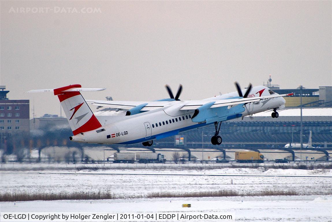 OE-LGD, 2000 De Havilland Canada DHC-8-402Q Dash 8 C/N 4027, Leaving LEJ and returning to VIE....